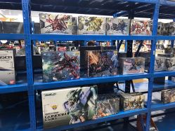 -逝水玩具折扣店