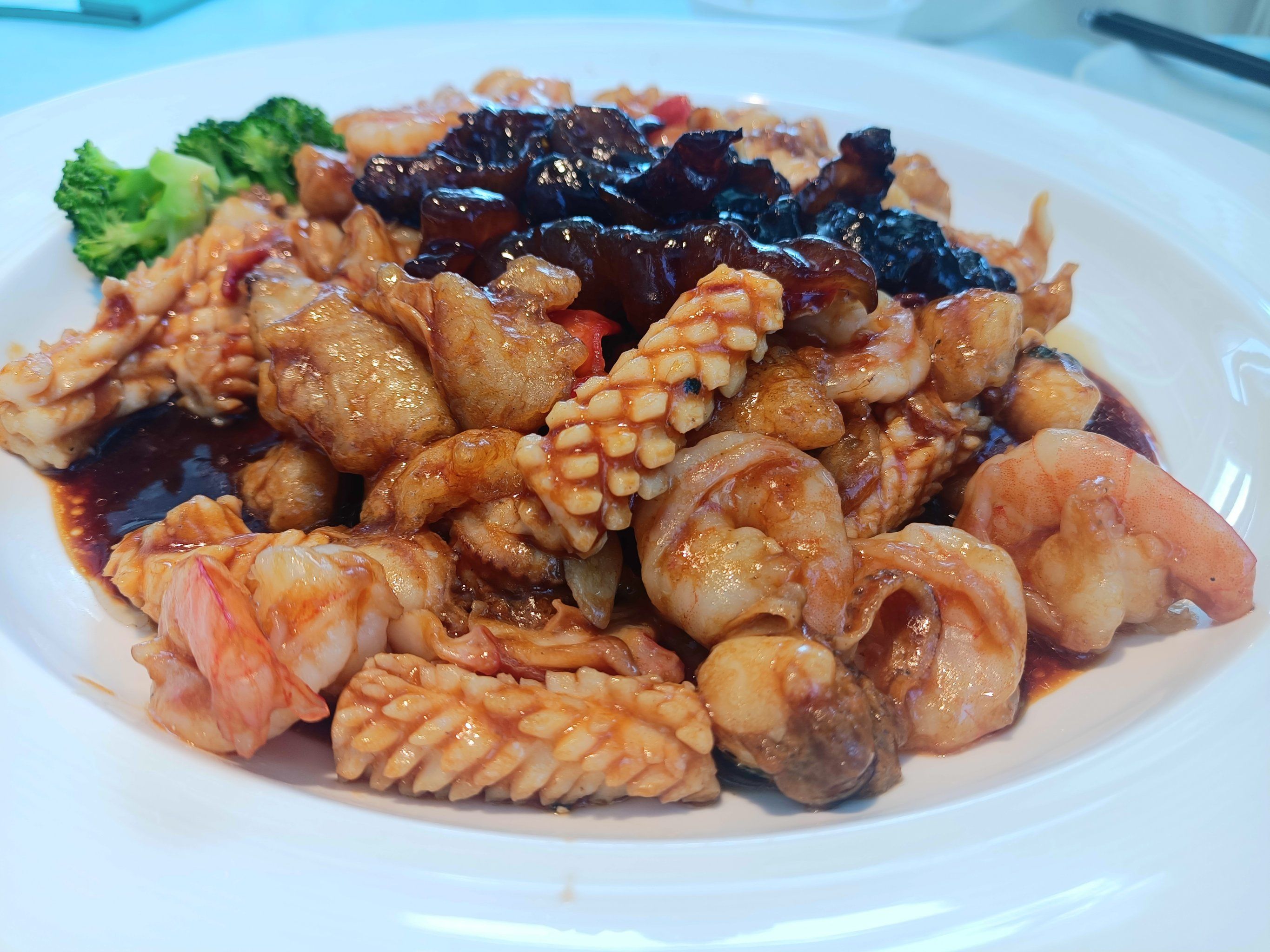 尤其是拌着米饭
大连待客菜 全家福,份量很足,三四个人吃完全足够