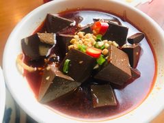 土冒血旺-炉小二铜锅牛蛙•川湘菜(三里屯店)