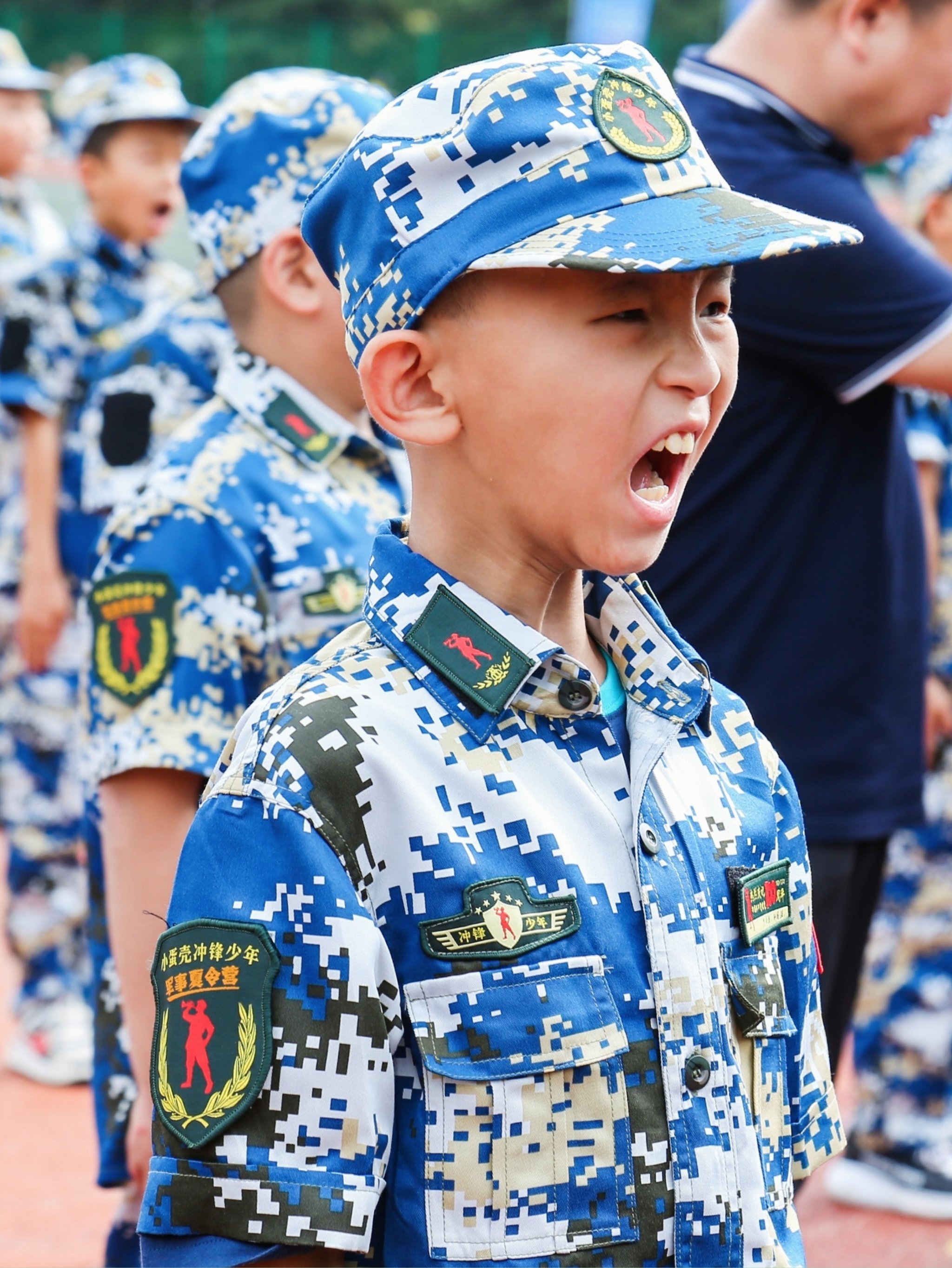 军事化封闭式管理·7~21天让孩子蜕变成长