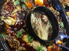 美蛙鱼头红汤锅底-味仙疯美蛙鱼头(清扬路总店)