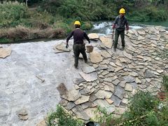 -高荡千年布依古寨旅游景区