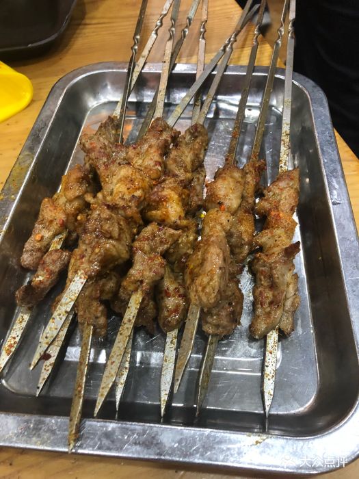 中國蘭州傳統牛肉麵(帝京路店)羊肉串圖片 - 第1張