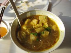 咖喱牛肚油豆腐汤-咬不得高祖生煎·简餐(高银街店)