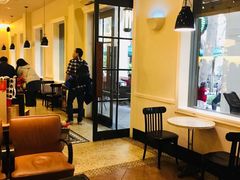 大堂-星巴克臻选(广州沙面店)