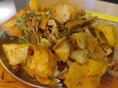 鱼皮土豆片-大叹号啤酒屋·延边料理(延大店)