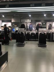 -adidas(德基广场店)