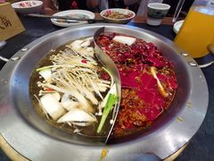 -沸炉重庆老火锅(军事博物馆店)