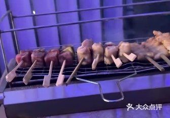 烤鸡串：夜宵时间烤鸡串