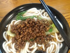 -丽虹云南过桥米线(兴工街店)