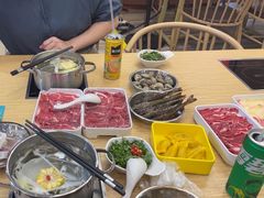 -杨老板·海鲜集市火锅·鲜切牛肉(中防万宝店)