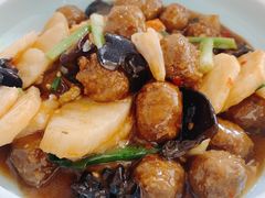 鲜淮山烧藕丸-小六汤包砂煲菜(文景路店)