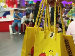 -m豆巧克力世界(上海世茂广场店)