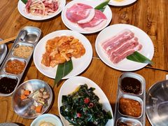 -小花花炭火烤肉·十五年延吉风味(左家庄店)