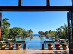 -亚龙湾喜来登·美景台大堂吧