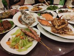 -鑫淼餐饮娱乐中心(江东街店)