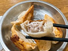 -黄阿姨锅贴大王(万航渡路店)