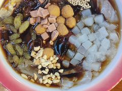 -爆炸头阿姨小四川正宗川味小吃(无任何分店)
