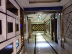 -欢乐空间KTV(奥山世纪城店)