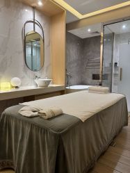 -香港倾城国际·美容美体中心