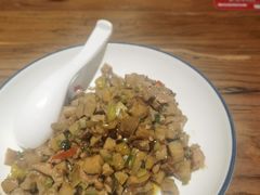 粒粒香草鸡-茶花妹子云南餐厅(传媒大学店)