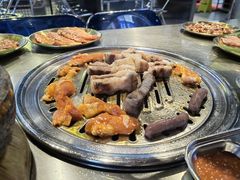 -哈哈碳都·牛肋条无限自助烤肉(台江万达店)