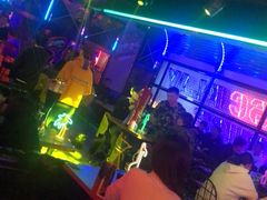 -UP嘻哈酒吧(粉巢店)