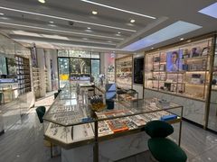 -世纪大明眼镜·林德伯格·蔡司官方授权店(武昌旗舰店)