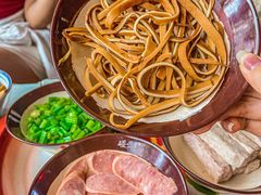 -碰湘地·鲜切牛肉麻辣烫(新世纪家园店)