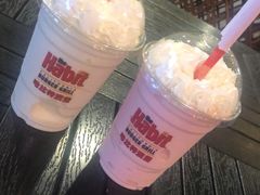 -The Habit Burger Grill 哈比特汉堡(爱琴海店)