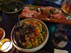 三文鱼波奇饭-wineapp葡萄酒餐吧(外滩金融中心店)