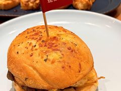 -必胜客(WOW阿罗海店)