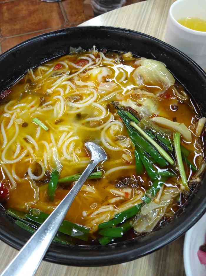 嘿瞄瞄米线(大坪英利大融城店)-"吃的蒜香花蛤米线,味道很不错就是