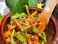 -云海肴·汽锅鸡·云南菜(天山百盛优客店)