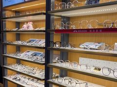 -优医视平价眼镜超市蔡司依视路折扣(小马厂店)