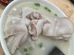 -雷祖芳老妈蹄花店