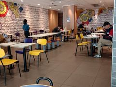 -麦当劳(莘松路芭比伦DT店)