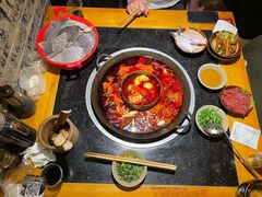 红汤-洋马儿火锅(解放碑店)
