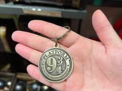 -九又四分之三站台哈利波特商店