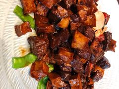 黑蒜蜜椒澳洲安格斯牛肉粒-环球港凯悦 · 享悦中餐厅