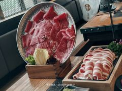 -湊湊火锅·茶憩(南京东路悦荟店)