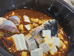 大头鱼特色锅-三江鱼东北特色铁锅炖(骆驼店)