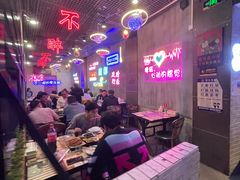 大堂-沪上名羊天下•烤羊腿•东北烧烤•小龙虾(浦东直营总店)