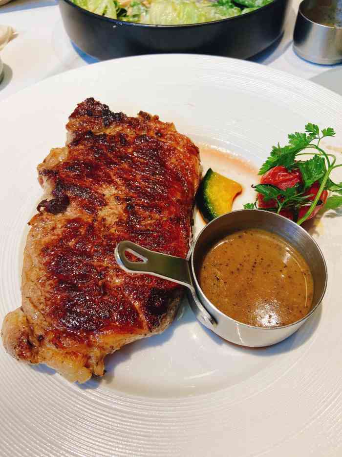 厚德牛排(富克斯店)-"吃了三次厚德,一次路劲两次富克斯,环境都.