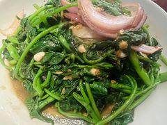 -大头虾越式风味餐厅(光明广场店)