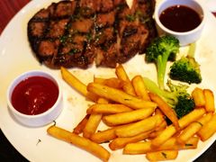 -WOLFGANG PUCK KITCHEN & BAR(迪士尼小镇店)
