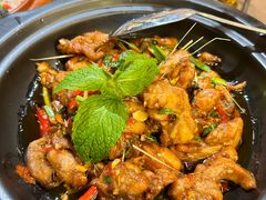 -老滇山寨•云南特色菜•地方菜•民族风情歌舞表演(金碧店)