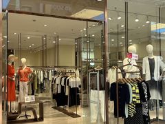 -王府井奥莱临潼小镇(临潼店)