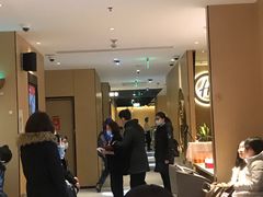等位区-海底捞火锅(海宁路店)