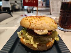 -必胜客(砂之船中东奥莱店)